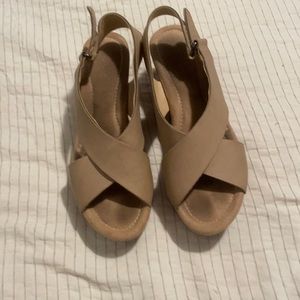 Women’s platform shoes